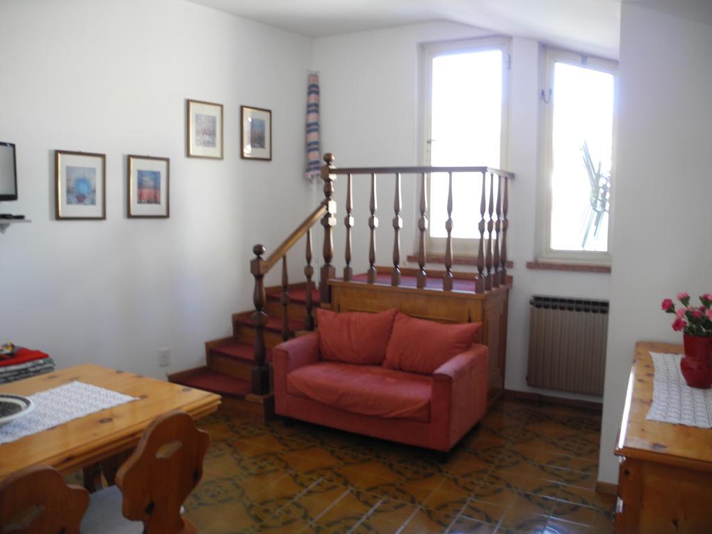 Casa Cressotti Appartamenti Μαλτσεζίνε Δωμάτιο φωτογραφία