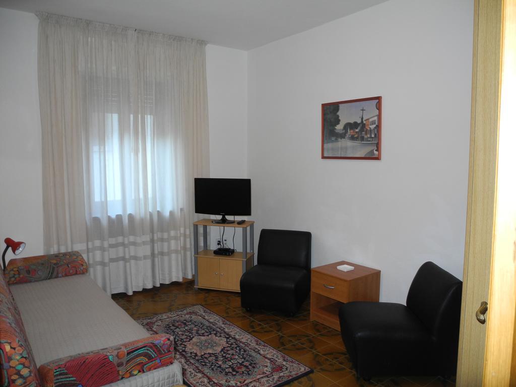 Casa Cressotti Appartamenti Μαλτσεζίνε Δωμάτιο φωτογραφία